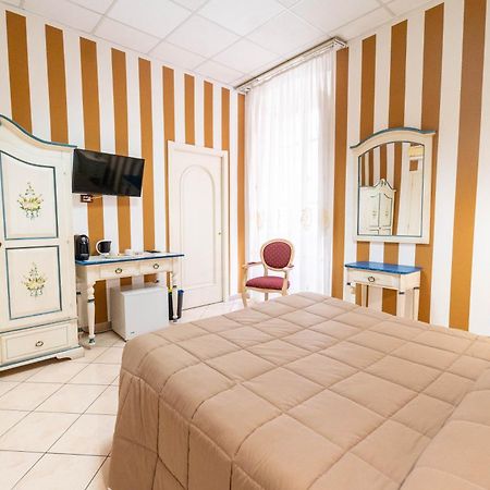 Le Tre Stelle Hotel Cagliari Ngoại thất bức ảnh