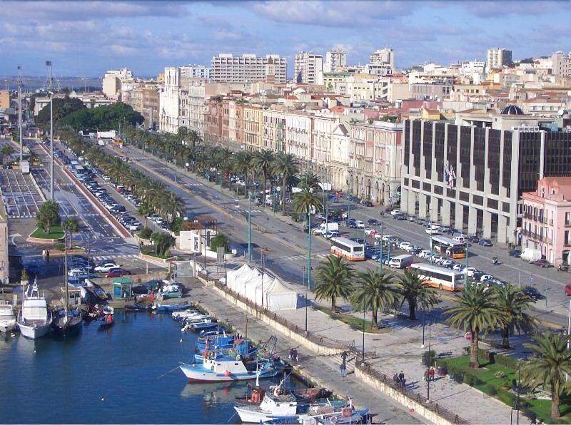 Le Tre Stelle Hotel Cagliari Ngoại thất bức ảnh