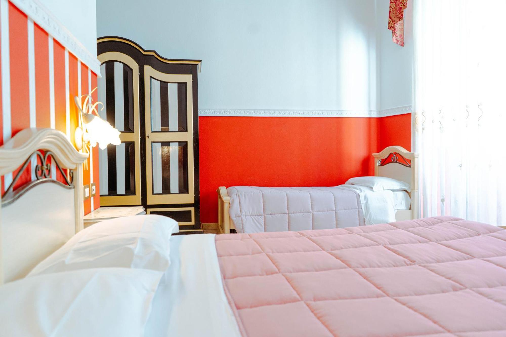 Le Tre Stelle Hotel Cagliari Ngoại thất bức ảnh