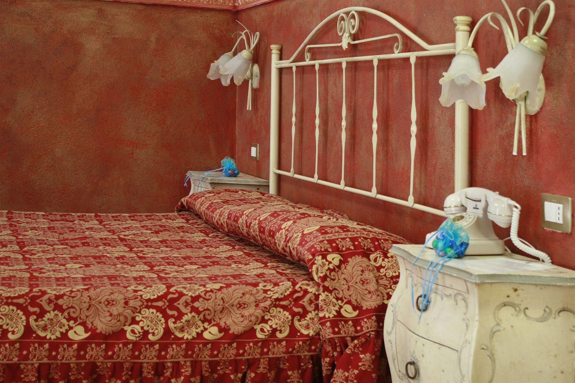 Le Tre Stelle Hotel Cagliari Ngoại thất bức ảnh