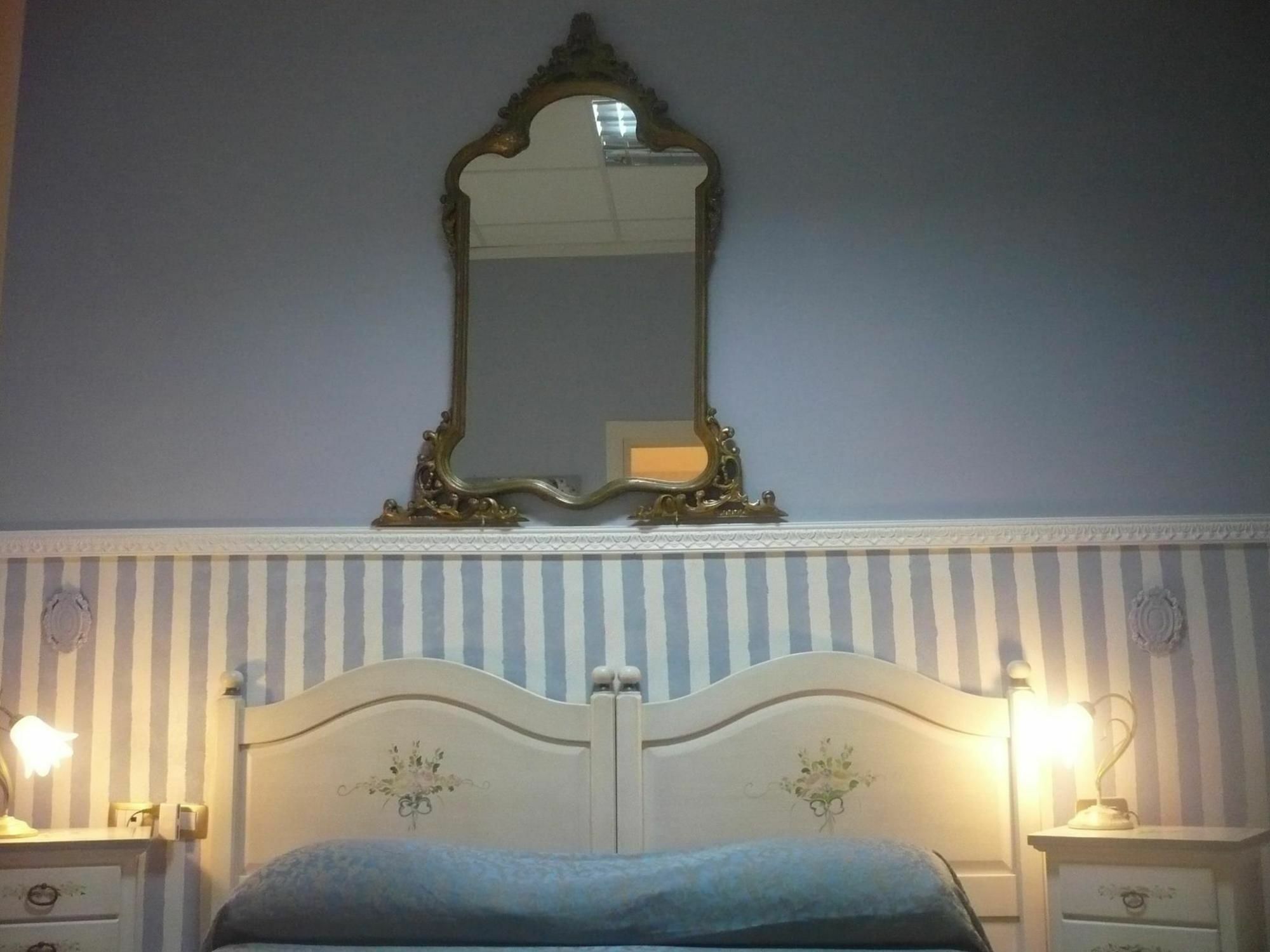 Le Tre Stelle Hotel Cagliari Ngoại thất bức ảnh