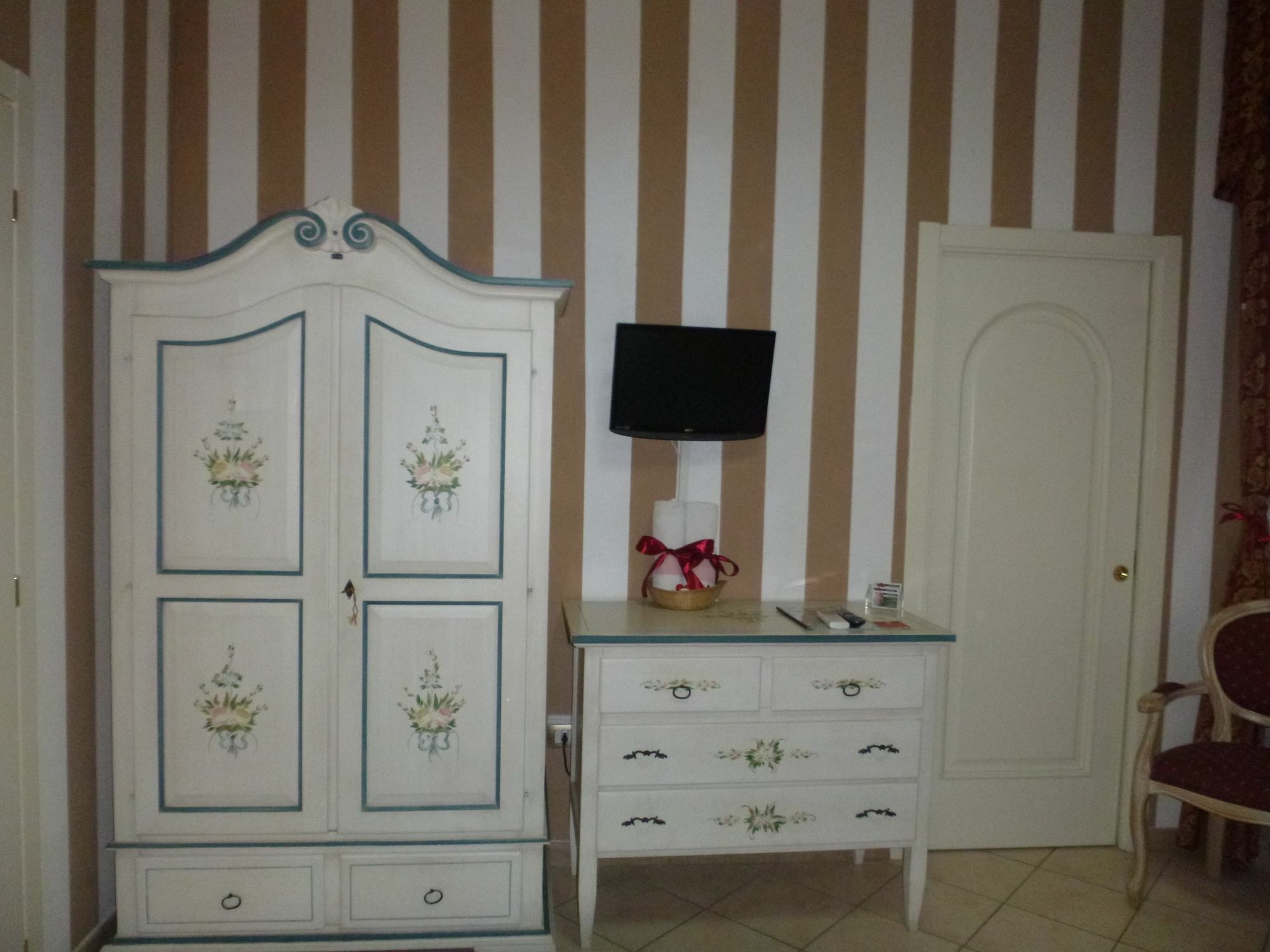 Le Tre Stelle Hotel Cagliari Ngoại thất bức ảnh